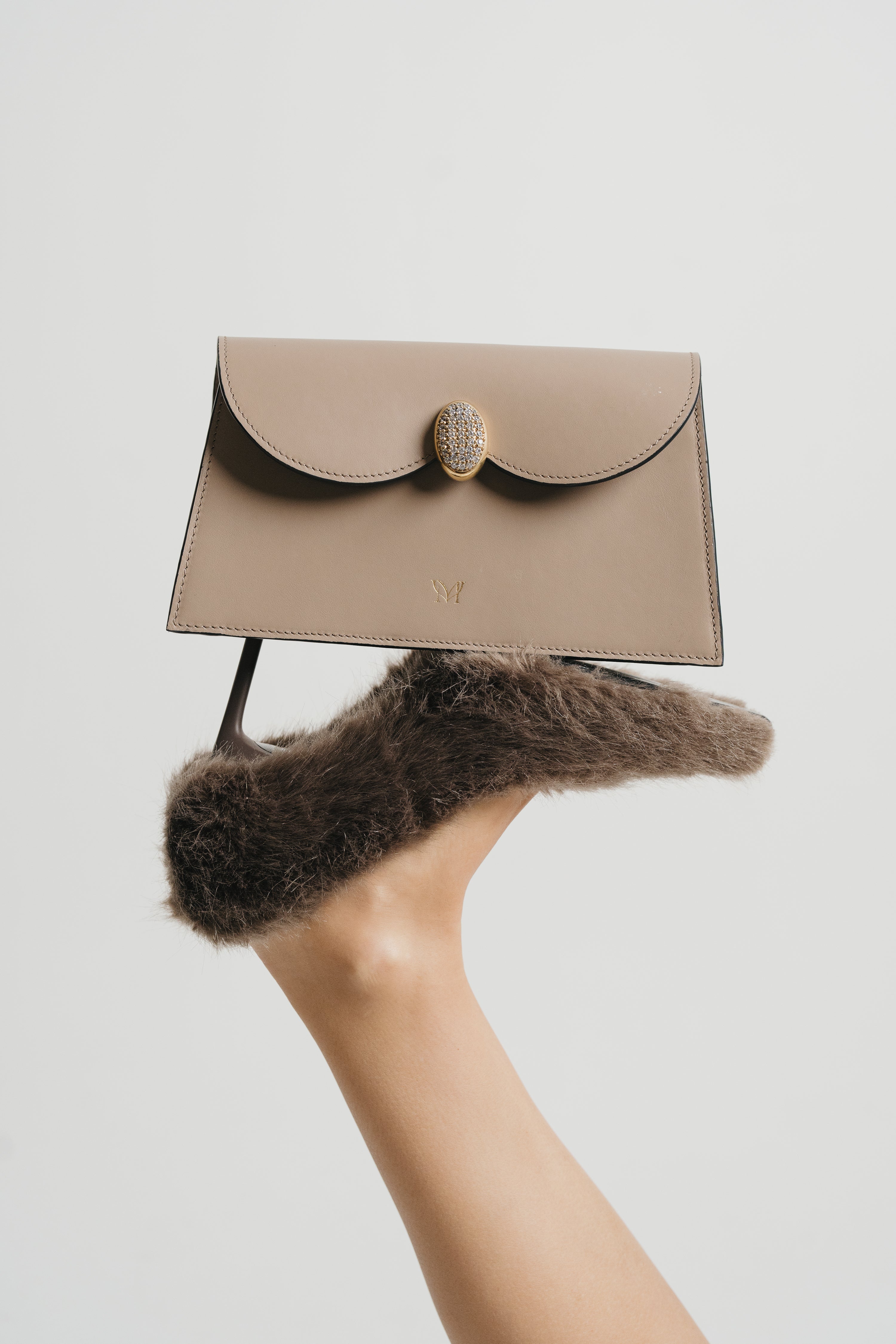 BROCHE DE CIRCONITAS